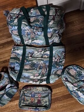 Title

Vintage Gloria Rae Golfing Women Tapestry Luggage Travel Set – 5 Pieces